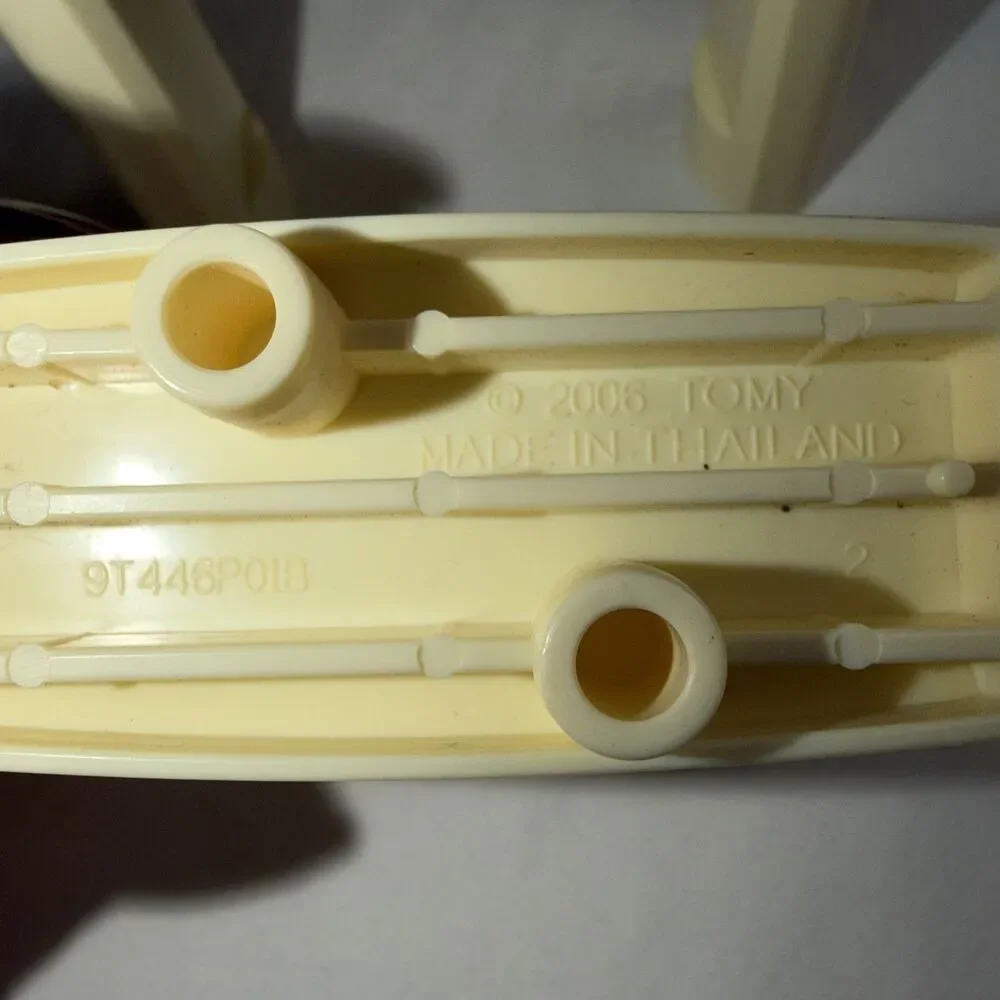 Tomy Thomas Train 2006 Track Replacement Pieces 5pc Cream Risers 9T446P01B VTG